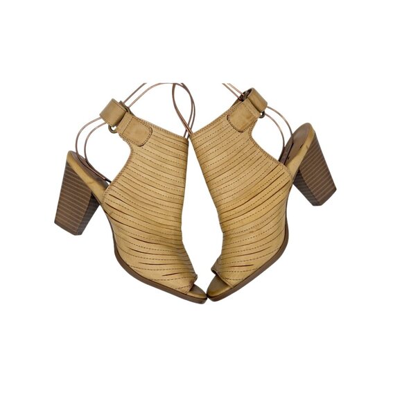 White Mountain Phoenix Peep Toe Block Heel Sandals Tan Size 6M - Picture 4 of 10